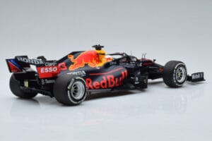 Red Bull Racing RB16B #33 M. Verstappen Abu Dhabi GP F1 World Champion 2021 Minichamps 1:18 110212333 Diecast - image 2 of 6