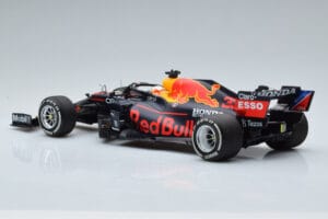 Red Bull Racing RB16B #33 M. Verstappen Abu Dhabi GP F1 World Champion 2021 Minichamps 1:18 110212333 Diecast - image 5 of 6