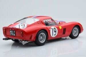 Ferrari 250 GTO #19 24 Hours of Le Mans 1962 Kyosho 1:18 08438A Diecast - image 3 of 10