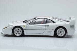 Ferrari F40 Pearl White Italy Kyosho 1:18 08416PWT-G Diecast - image 4 of 8