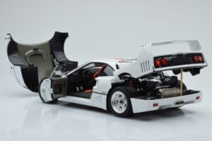 Ferrari F40 Pearl White Italy Kyosho 1:18 08416PWT-G Diecast - image 5 of 8