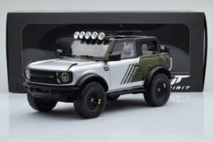 Ford Bronco RTR Iconic Silver GT Spirit 1:18 GT404 Resin - image 6 of 6