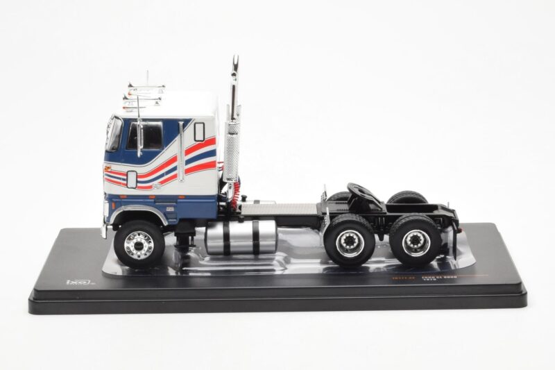 Ford CL 9000 White Blue IXO 1:43 Ford CL 9000 White Blue IXO 1:43 TR177 Diecast