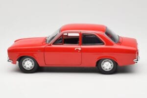 Ford Escort Mk1 RHD Red Minichamps 1:18 150081070 Diecast - image 4 of 8