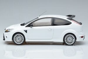 Ford Focus RS Mk2 White Otto 1:18 OT977 Resin - image 3 of 6