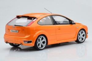 Ford Focus Mk2 ST 2.5 Electric Orange Otto 1:18 OT961 Resin - image 2 of 6