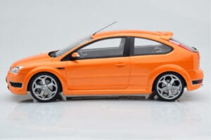 Ford Focus Mk2 ST 2.5 Electric Orange Otto 1:18 OT961 Resin - image 3 of 6