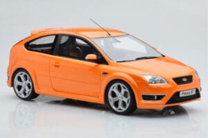 Ford Focus Mk2 ST 2.5 Electric Orange Otto 1:18 OT961 Resin - image 4 of 6