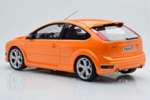 Ford Focus Mk2 ST 2.5 Electric Orange Otto 1:18 OT961 Resin - image 5 of 6