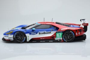 Ford GT Chip Ganassi Racing UK #67 M. Franchitti / A. Priaulx / H. Tincknell 24 Hours of Le Mans 2016 Minichamps 1:18 1551686 - image 3 of 6