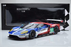 Ford GT Chip Ganassi Racing UK #67 M. Franchitti / A. Priaulx / H. Tincknell 24 Hours of Le Mans 2016 Minichamps 1:18 1551686 - image 6 of 6