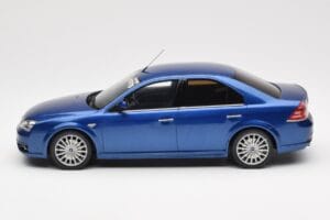 Ford Mondeo ST220 Performance Blue Otto 1:18 OT448 Resin - image 3 of 6