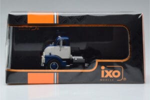 GMC 950 COE Blue White IXO 1:43 TR150 Diecast - image 6 of 6