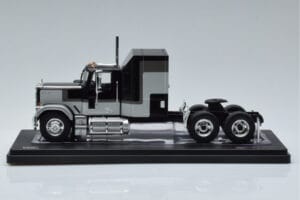 GMC General Silver Black IXO 1:43 TR117 Diecast - image 3 of 6