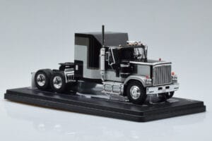 GMC General Silver Black IXO 1:43 TR117 Diecast - image 4 of 6