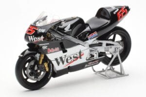 Honda NSR500 West Honda Pons #65 L. Capirossi 500cc World Championship 2001 Minichamps 1:12 122016165 Diecast - image 2 of 4