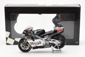 Honda NSR500 West Honda Pons #65 L. Capirossi 500cc World Championship 2001 Minichamps 1:12 122016165 Diecast - image 4 of 4