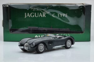 Jaguar C-Type Green AUTOart 1:18 73500 Diecast - image 8 of 8