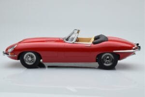 Jaguar E-Type Series 1 Roadster Red KK-Scale 1:18 KKDC180482 Diecast - image 3 of 6