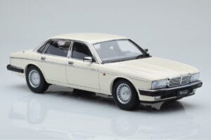 Jaguar XJ6 XJ40 Glacier White Almost Real 1:18 810542 Diecast - image 6 of 11
