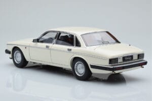 Jaguar XJ6 XJ40 Glacier White Almost Real 1:18 810542 Diecast - image 7 of 11