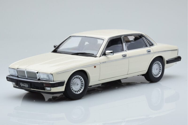 Jaguar XJ6 XJ40 Glacier White Almost Real 1:18 810542 Diecast