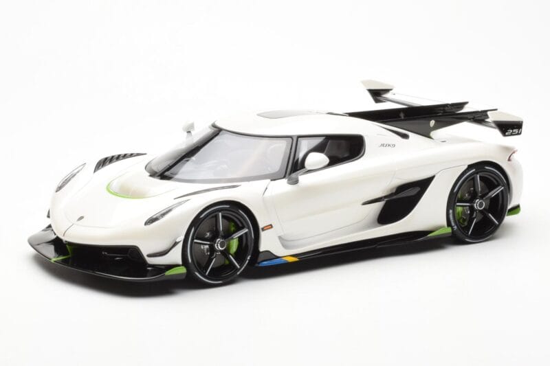 Koenigsegg Jesko Attack White GT Spirit 1:18 GT389 Resin