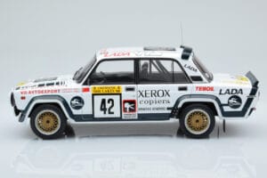Lada 2105 VFTS #42 S. Brundza Rally 1000 Lakes 1984 IXO 1:18 18RMC146 Diecast - image 3 of 6
