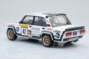 Lada 2105 VFTS #42 S. Brundza Rally 1000 Lakes 1984 IXO 1:18 18RMC146 Diecast - image 5 of 6