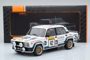 Lada 2105 VFTS #42 S. Brundza Rally 1000 Lakes 1984 IXO 1:18 18RMC146 Diecast - image 6 of 6