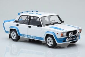 Lada 2105 VFTS White IXO 1:18 18CMC144 Diecast - image 4 of 6