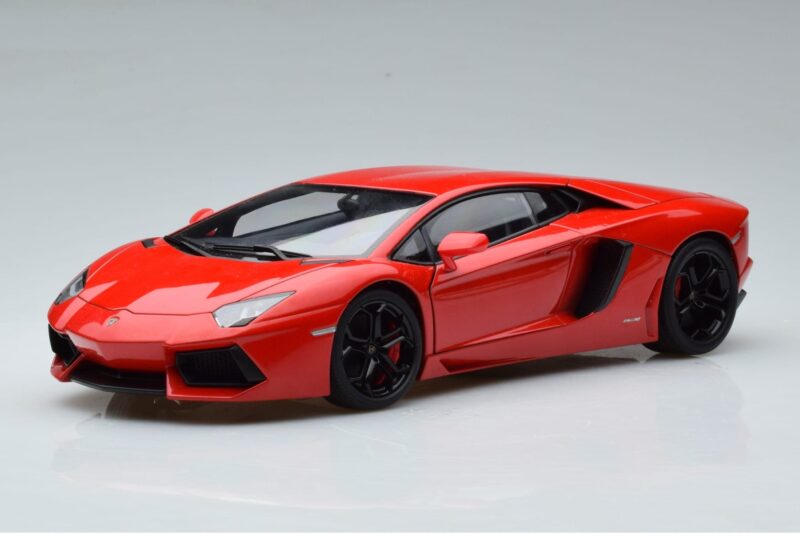 Lamborghini Aventador LP700-4 Andromeda Red AUTOart 1:18 Lamborghini Aventador LP700-4 Andromeda Red AUTOart 1:18 74669 Diecast