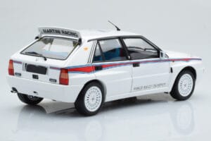 Lancia Delta HF Integrale 6 White Kyosho 1:18 08344E Diecast - image 4 of 8