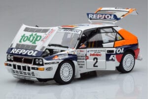 Lancia Delta HF Integrale Evoluzione #2 C. Sainz / L. Moya Tour de Corse 1993 Kyosho 1:18 08348J Diecast - image 2 of 9