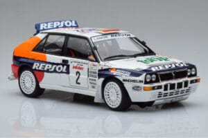 Lancia Delta HF Integrale Evoluzione #2 C. Sainz / L. Moya Tour de Corse 1993 Kyosho 1:18 08348J Diecast - image 5 of 9