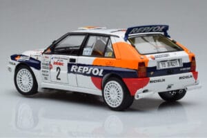 Lancia Delta HF Integrale Evoluzione #2 C. Sainz / L. Moya Tour de Corse 1993 Kyosho 1:18 08348J Diecast - image 6 of 9