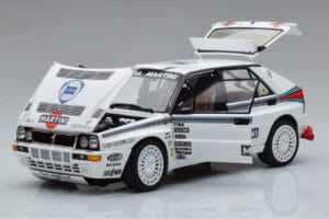 Lancia Delta HF Integrale Evoluzione Test Car Kyosho 1:18 08348G Diecast - image 2 of 9