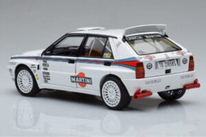 Lancia Delta HF Integrale Evoluzione Test Car Kyosho 1:18 08348G Diecast - image 6 of 9
