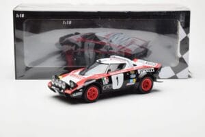 Lancia Stratos HF #1 Lancia Pirelli W. Rohrl / C. Geistdorfer Winners Dynabit Saarland Rallye 1978 Minichamps 1:18 155781701  - image 6 of 6