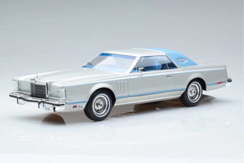 No284 ミニカー1/18 Lincoln Continental Mk5 Lincoln Continental Mark V Silver MCG 1:18
