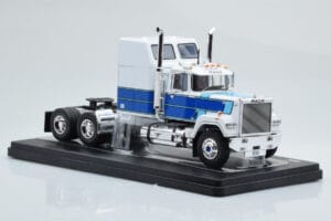 Mack Superliner Magnum White Blue IXO 1:43 TR165 Diecast - image 4 of 6