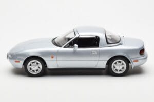 Mazda MX-5 NA Silver Norev 1:18 188023 Diecast - image 4 of 7