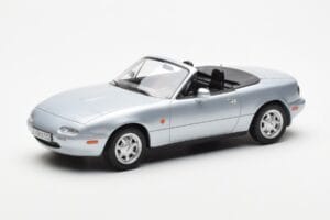 Mazda MX-5 NA Silver Norev 1:18 Mazda MX-5 NA Silver Norev 1:18 188023 Diecast