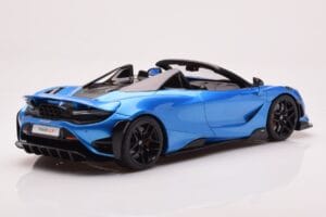 McLaren 765LT Spider Blue GT Spirit 1:18 GT886 Resin - image 2 of 6