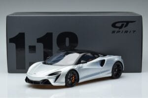 McLaren Artura Silver GT Spirit 1:18 GT873 Resin - image 6 of 6