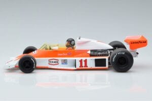 McLaren M23 #11 J. Hunt F1 World Champion 1976 MCG 1:18 MCG18612F Diecast - image 3 of 6