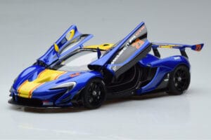 McLaren P1 GTR Blue With Yellow Stripes AUTOart 1:18 81542 Composite - image 2 of 7