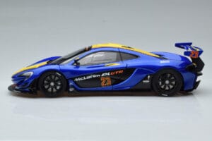 McLaren P1 GTR Blue With Yellow Stripes AUTOart 1:18 81542 Composite - image 4 of 7