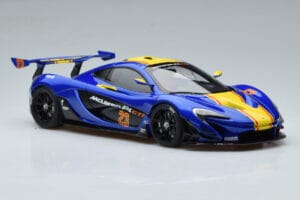 McLaren P1 GTR Blue With Yellow Stripes AUTOart 1:18 81542 Composite - image 5 of 7