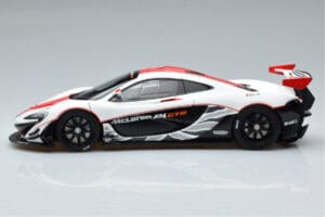 McLaren P1 GTR Gloss White With Red Stripes AUTOart 1:18 81541 Composite - image 4 of 7